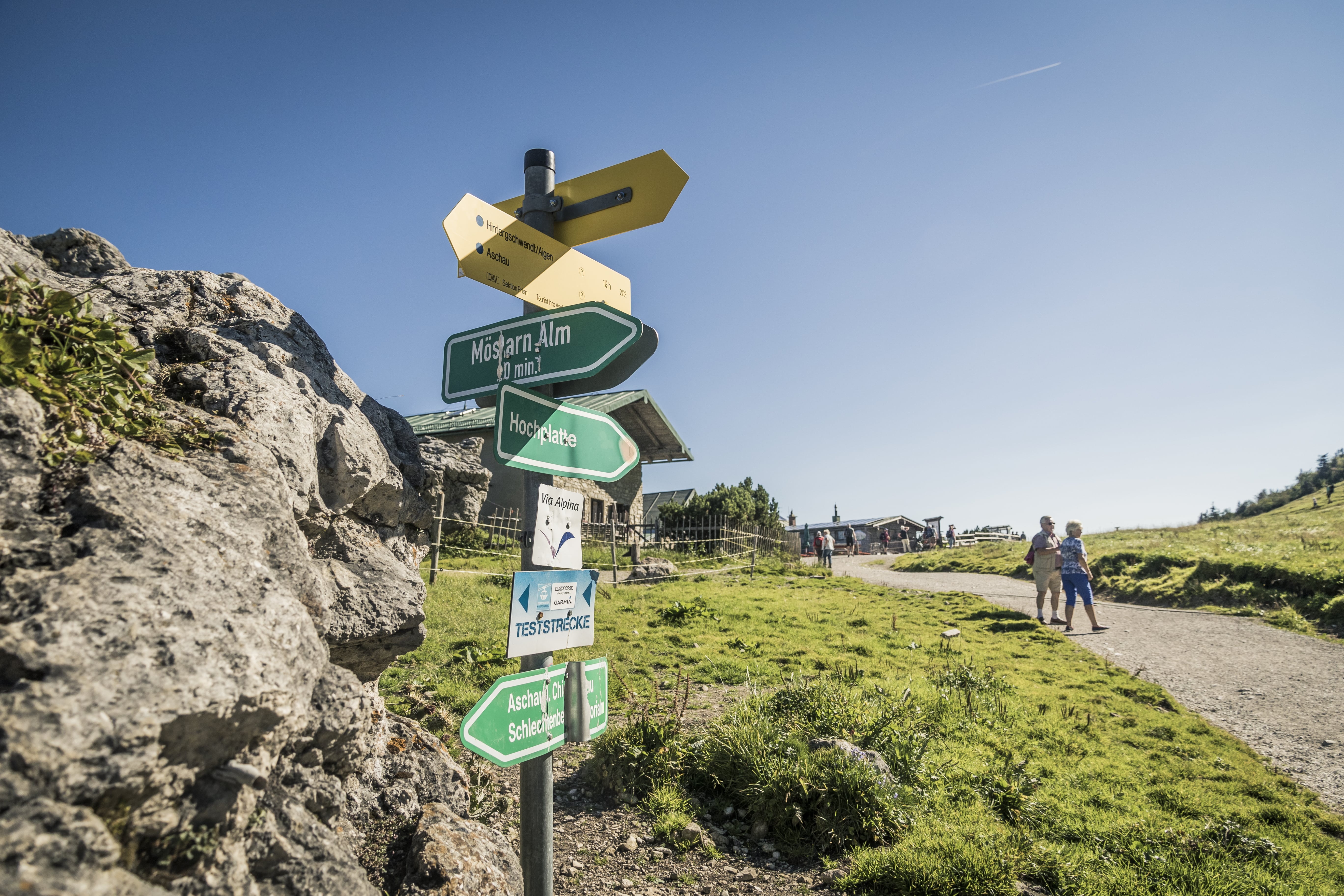 Wegweiser an der Kampenwand